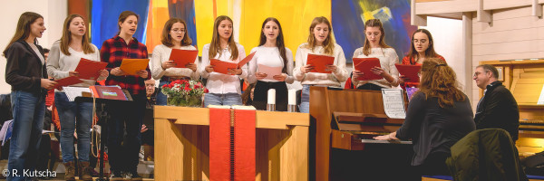 Jugendchor Eschenau bei einem Adventskonzert